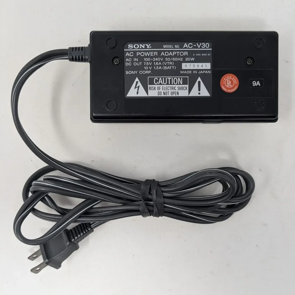Sony GV-200 Handheld Video Walkman TV Recorder Color LCD Video8 For Parts Repair